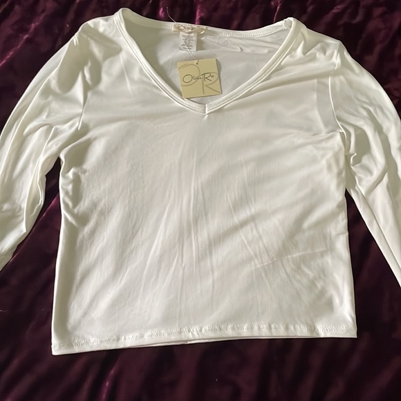 Olivia Rae - long sleeve v-neck mid-crop top. - Picture 2 of 4